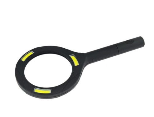 Lupa z diodami LED
